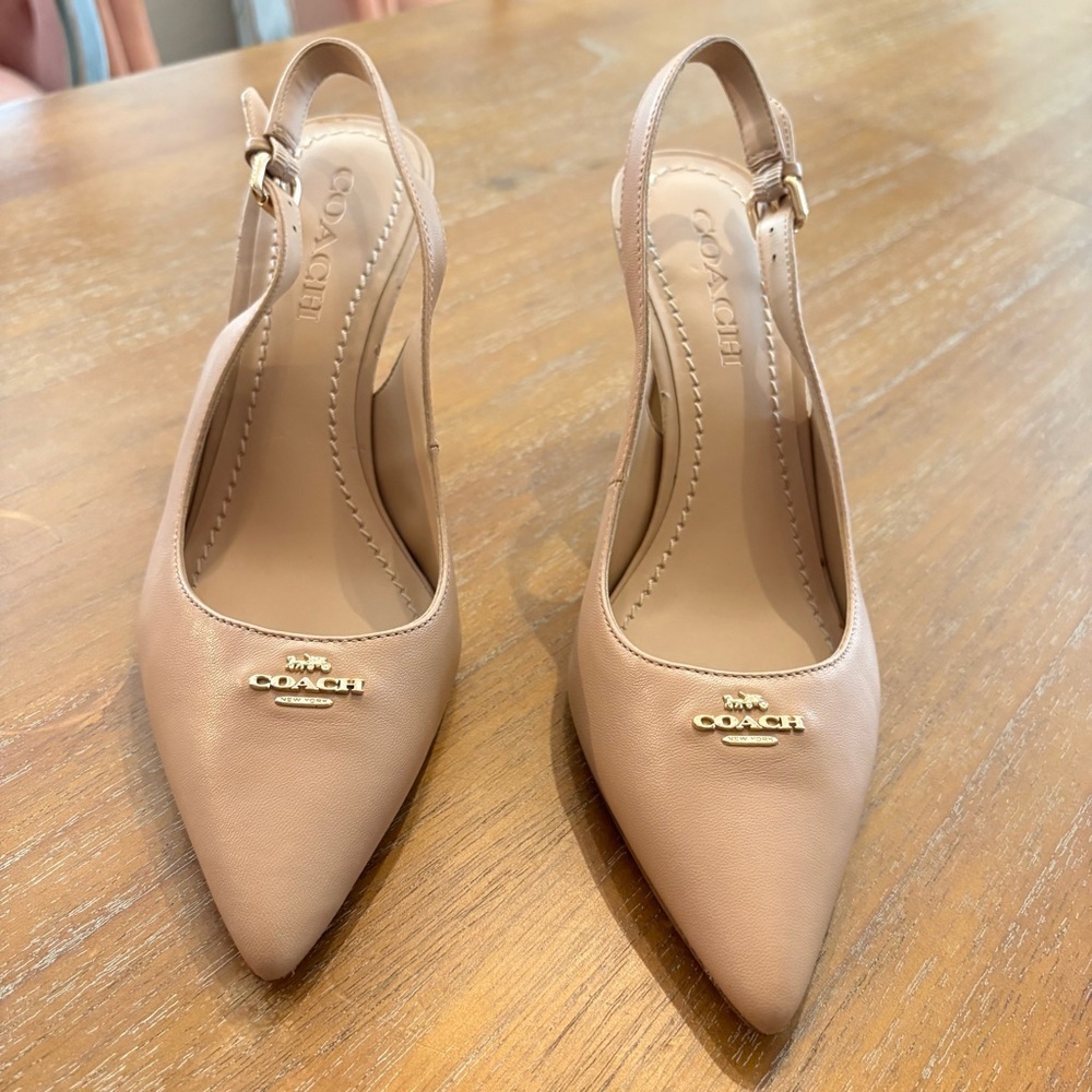 Coach ALLIE Beige Nude Leather Slingback Pump Stiletto Logo On Toe Luxury - Picture 2 of 14